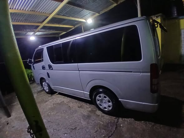 used toyota hiace