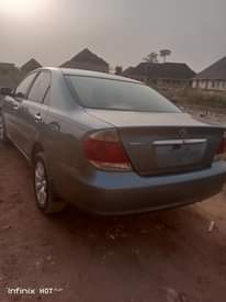 A picture of Toyota camry 04