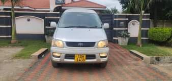 used toyota noah