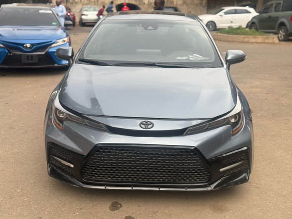 A picture of DISTRESS SALE 2020 COROLLA SE