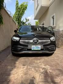 A picture of suv glc 200 4matic