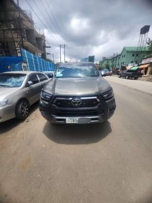 used toyota hilux