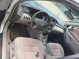 A picture of Distress Sharp highlander 2004 model with untampered engine accident free
