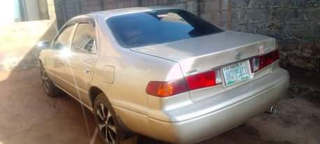 A picture of 2001 Toyota Camry envelope light 2001 2001