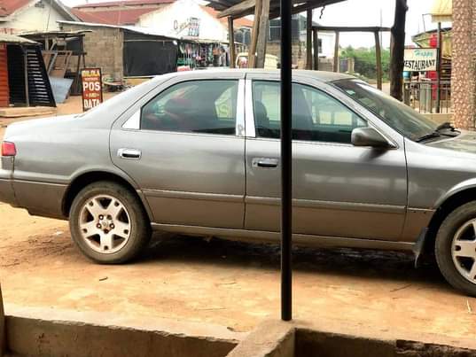 A picture of Toyota Camry envelope manual Just buy and drive everything work