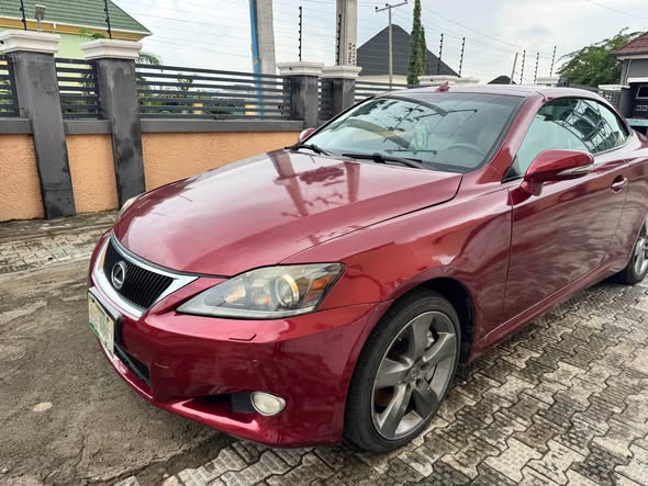 A picture of 2011 Lexus IS350C