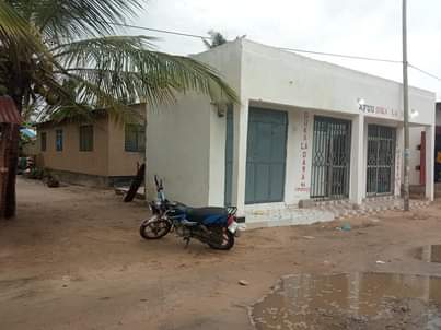 A picture of nyumba naiuza Bei milions 250 ipo kigamboni uzunguni yani inatizamana