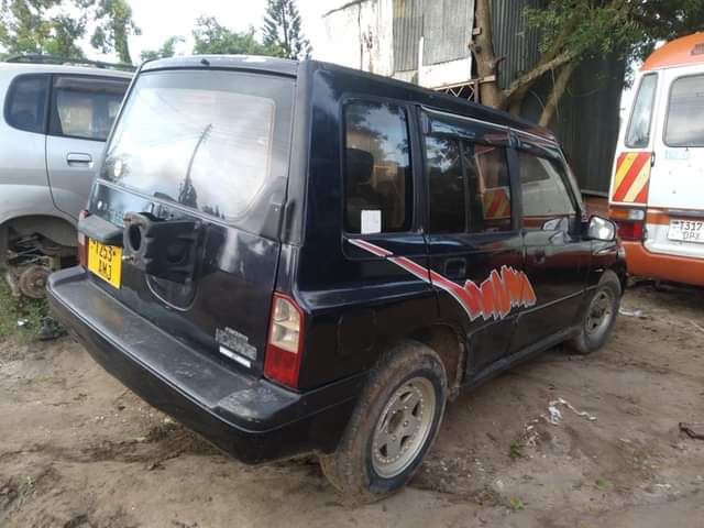 suzuki escudo