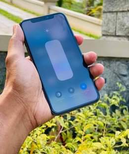 A picture of IPHONE X 64GB CLEAN AS NEW
