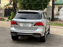 A picture of Mercedes Benz ml350 2013.