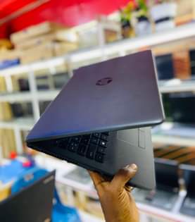 A picture of Hp 7Th Gen 70 off sell