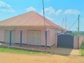 A picture of 6 units double units with 2 shops for sale at