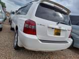A picture of TOYOTA KLUGER UBB IN EXCELLENT CONDITION PRICE 32.5M OR WTSUP