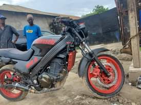 A picture of Kawasaki cc400