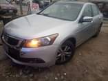 A picture of Honda Accord 2008 model Upgraded face Price 2m owner Settle