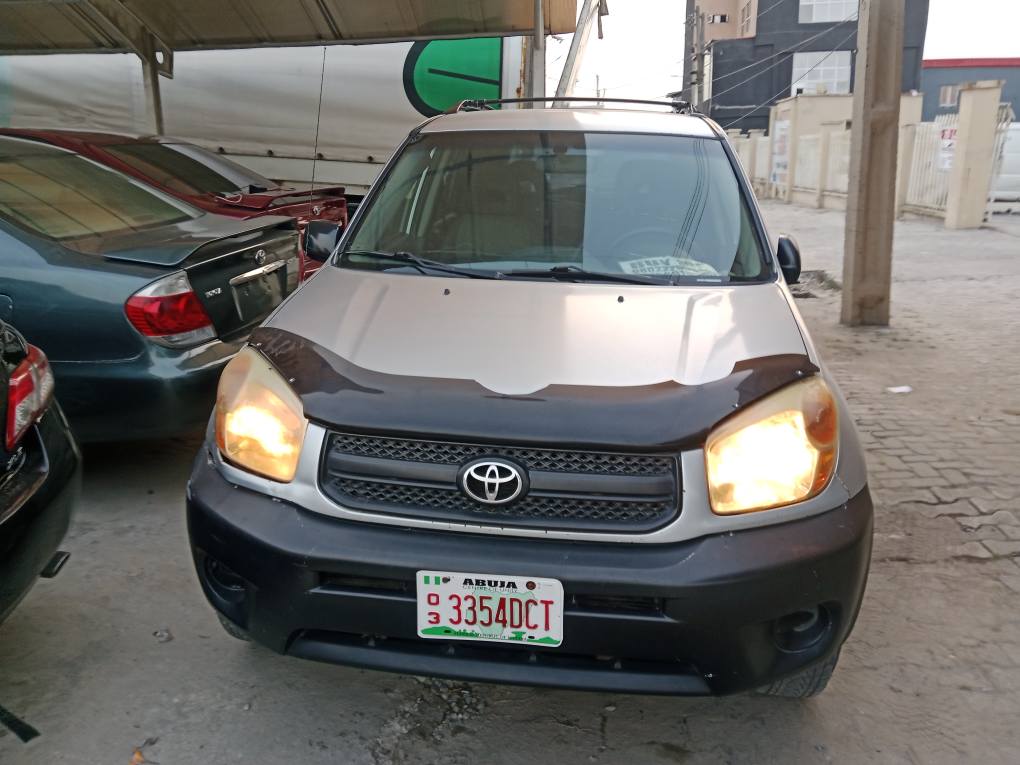 A picture of Urgent Sales Unregistered Toyota RAV4 2005 and Neat