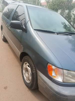 A picture of Toyota sienna 02 First body paint Awka Anambra 2 4m