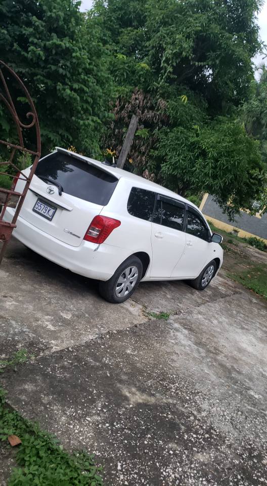 toyota fielder