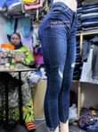 A picture of Skinny jeans