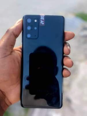A picture of Samsung s20 5g