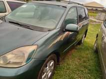 A picture of Toyota siena