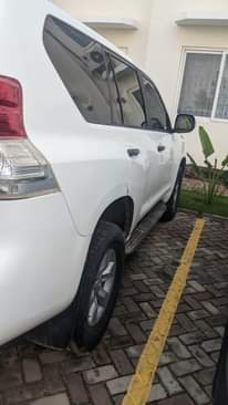 A picture of Toyota Namba DF Landcruiser prado 150 Diasel Manualy Inauzwa Bei