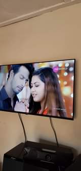 A picture of Hisense 40 smart tv