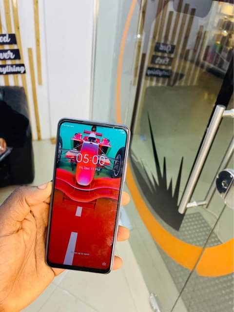 A picture of Infinix note 10 gb128