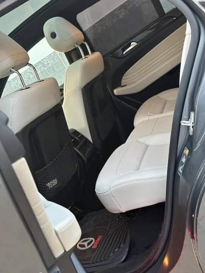 A picture of Few months registered 2019 GLE43 AMG BITURBO thumbstart Navigation system