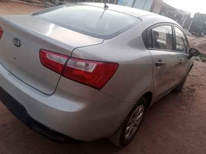 A picture of Kia Rio 2014 manual