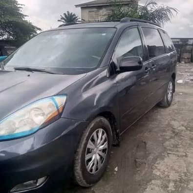 A picture of Sharp and clean big sienna Everything working perfectly Price 3