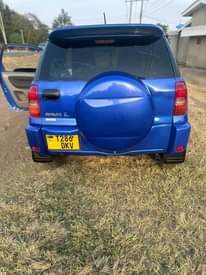 A picture of Toyota Rav4 kili time 
