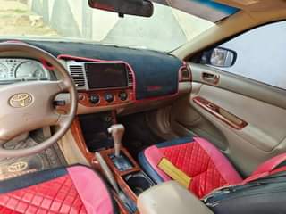 A picture of 2004 Toyota Camry