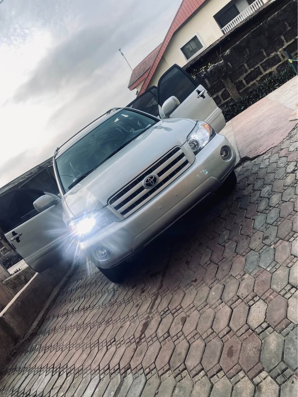 A picture of Toyota Highlander