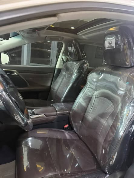 A picture of Lexus RX350 2017