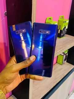A picture of Samsung note 9