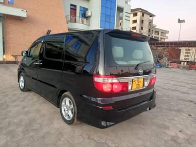 toyota alphard