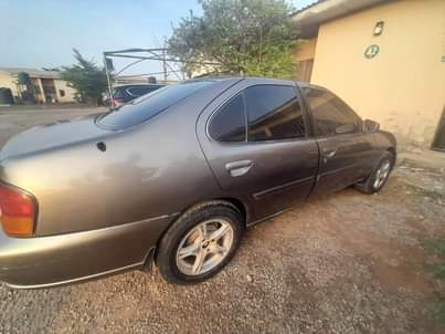 A picture of 2002 Nissan Altima