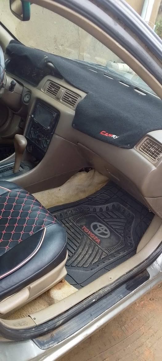 A picture of Toyota Camry drop night v4 engine 2.4m