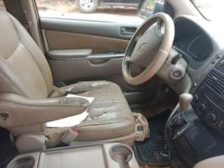 A picture of Neat Toyota Sienna XLE 2006 Model 09159278573 07035187592