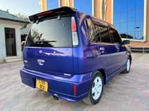 A picture of NISSAN CUBE