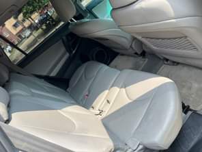 A picture of 2012 Toyota RAV4 limited edition V6 engine full option keyless
