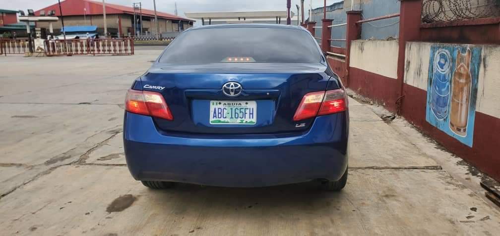 A picture of Toyota camry 08