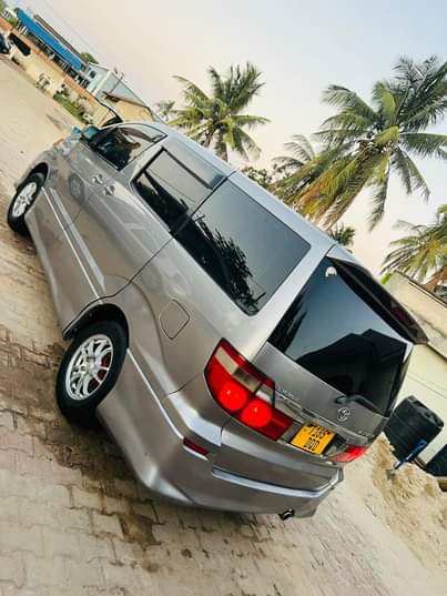 A picture of TOYOTA ALPHARD