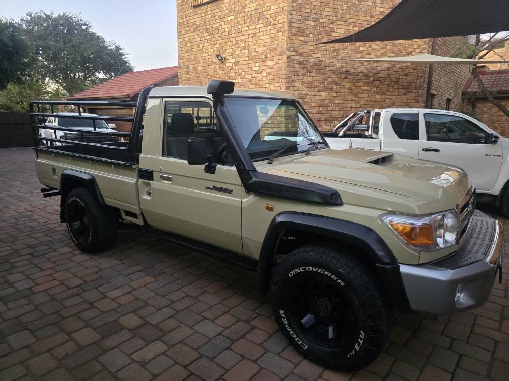 toyota land cruiser