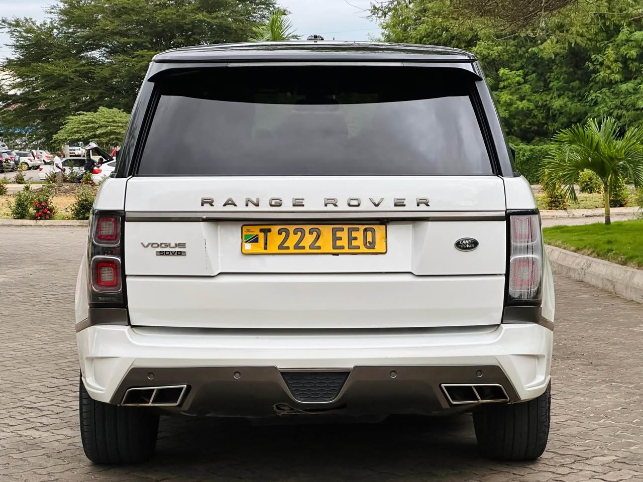 A picture of RANGE ROVER VOGUE