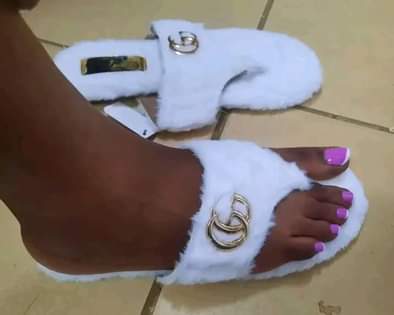 slippers
