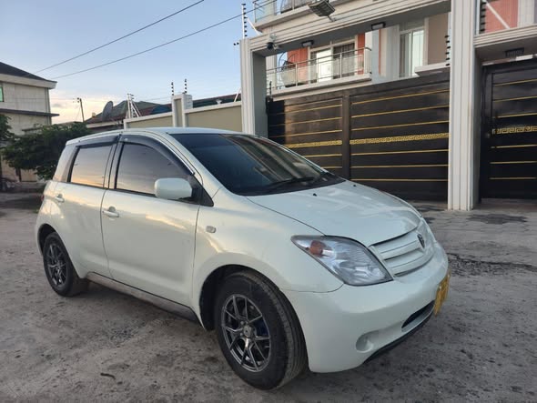 A picture of Toyota Ist Bei 11 8M Full document Full Ac Cc