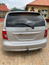A picture of Super sharp Honda FR v 2007 model MANUAL TRANSMISSION first