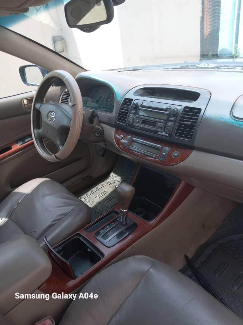 A picture of 2005 Camry minimum wage 3.2M